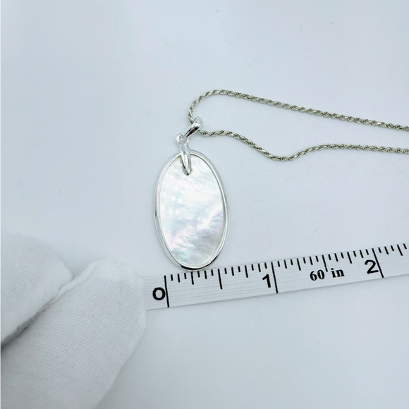 .925 Sterling Silver Oval Mother of Pearl Pendant Necklace - Picture 16 of 16